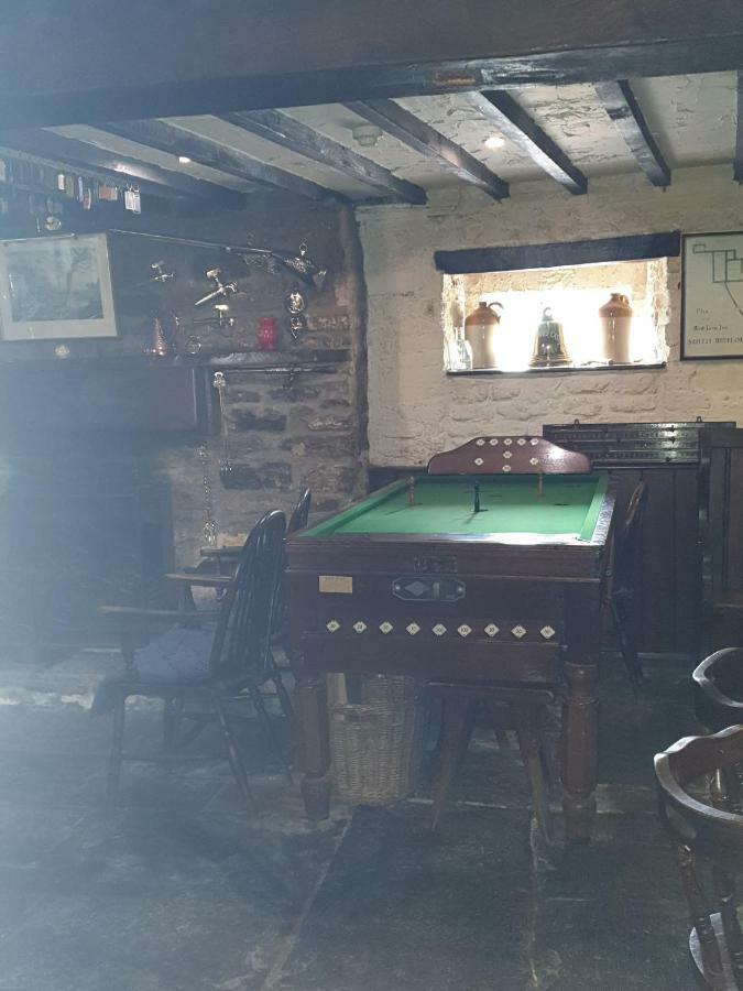 The Old Red Lion Hotel Bruton Exterior foto